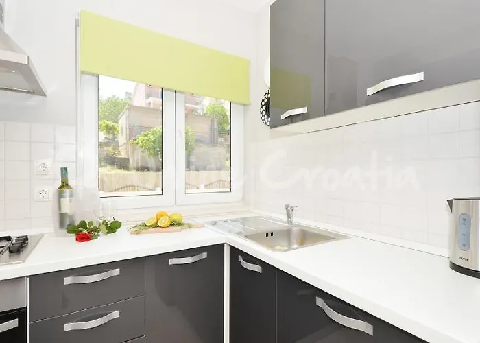 Apartament Sakal *