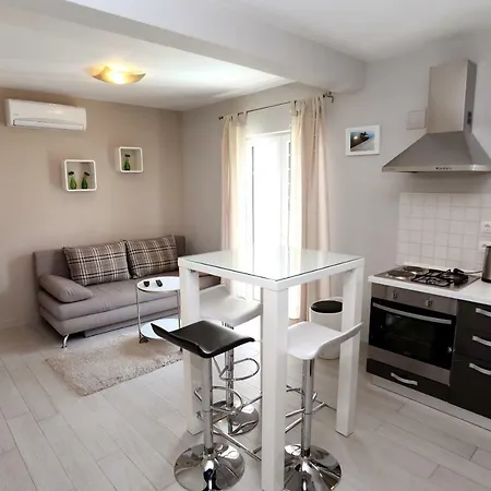 Apartman Sakal *